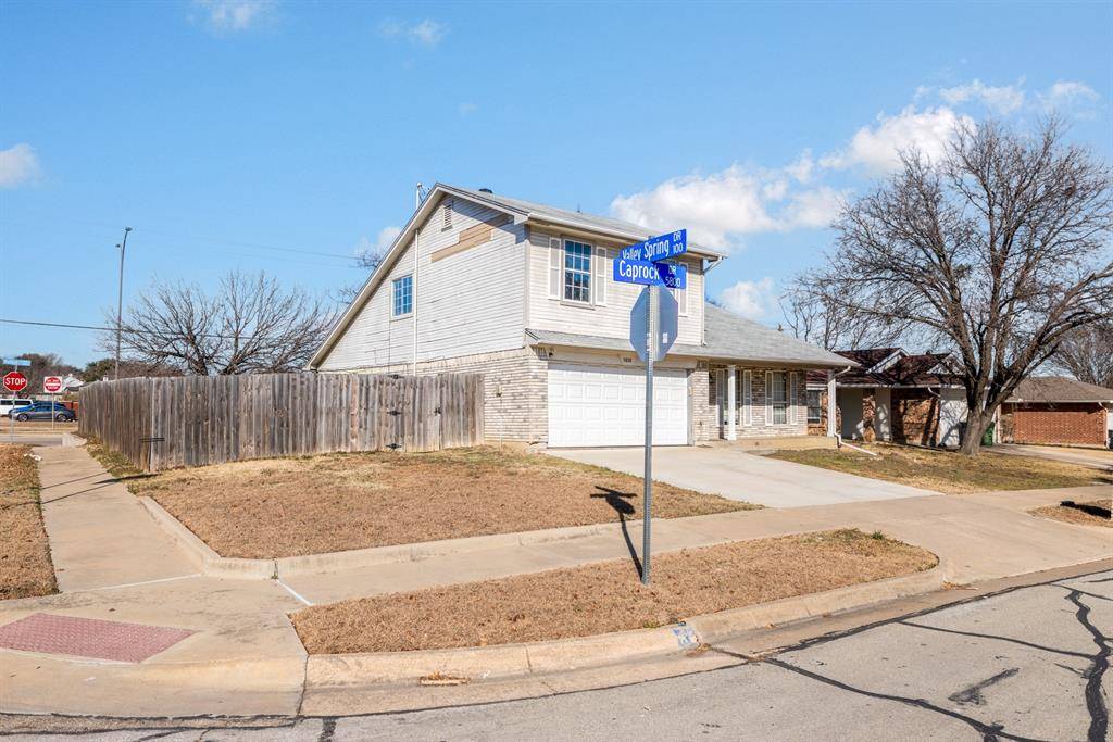 5808 Caprock Drive, Arlington, TX 76018