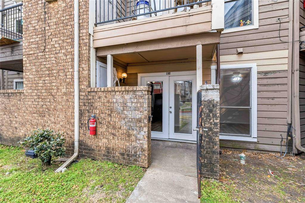 9809 Walnut Street #E-107, Dallas, TX 75243