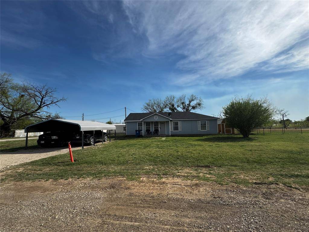 909 N 10th Street, Albany, TX 76430