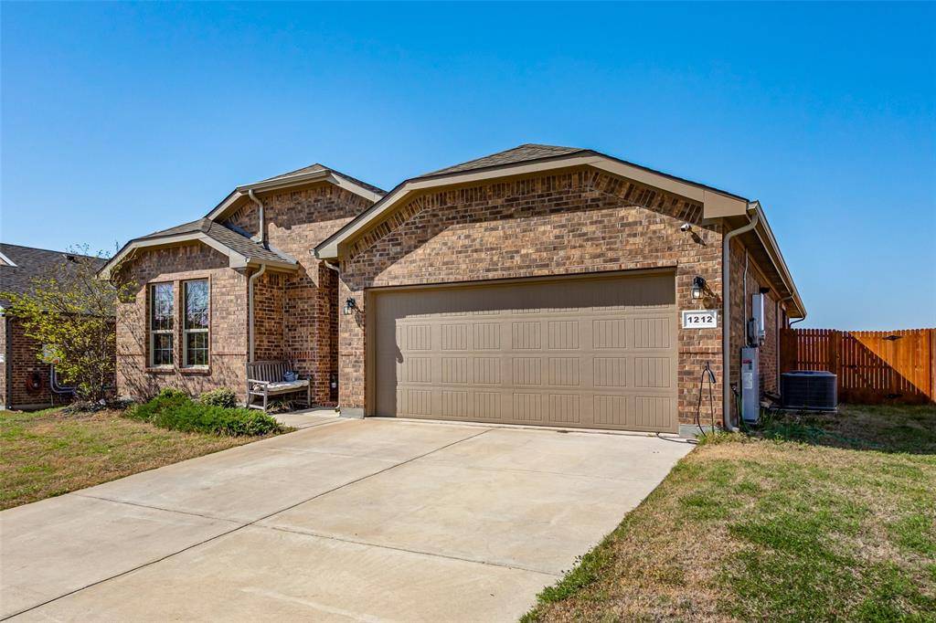 1212 Dublin Drive, Cleburne, TX 76033