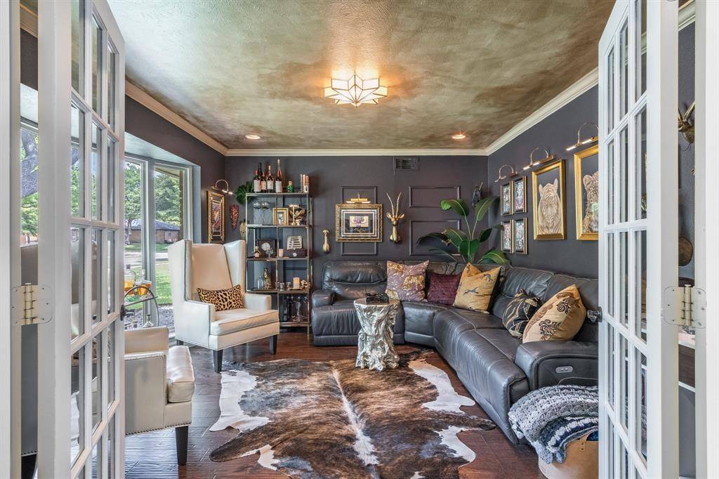 3228 Grantwood Drive, Dallas, TX 75229