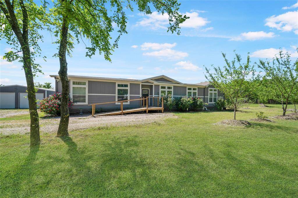 126 County Road 118, Whitesboro, TX 76273