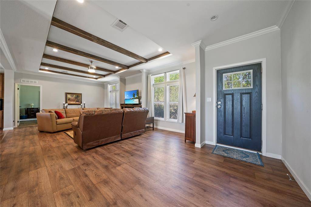 126 County Road 118, Whitesboro, TX 76273