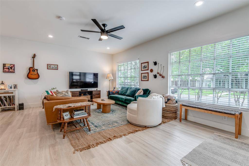 5400 Worth Street, Dallas, TX 75214