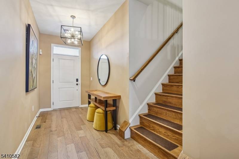 26 Wisteria Ct, Monroe Twp., NJ 08831