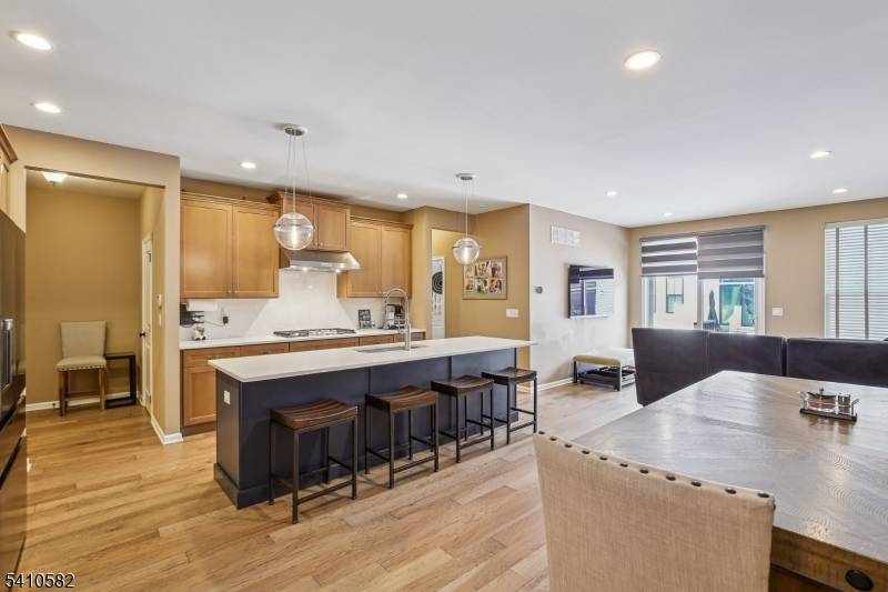 26 Wisteria Ct, Monroe Twp., NJ 08831