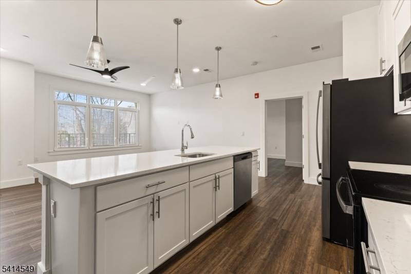 450 Springfield Ave #203, Berkeley Heights Twp., NJ 07922