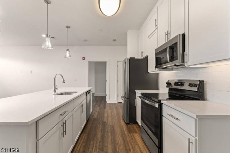 450 Springfield Ave #203, Berkeley Heights Twp., NJ 07922