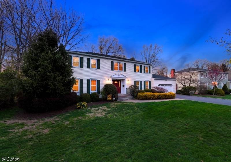 47 Village Rd, Florham Park Boro, NJ 07932