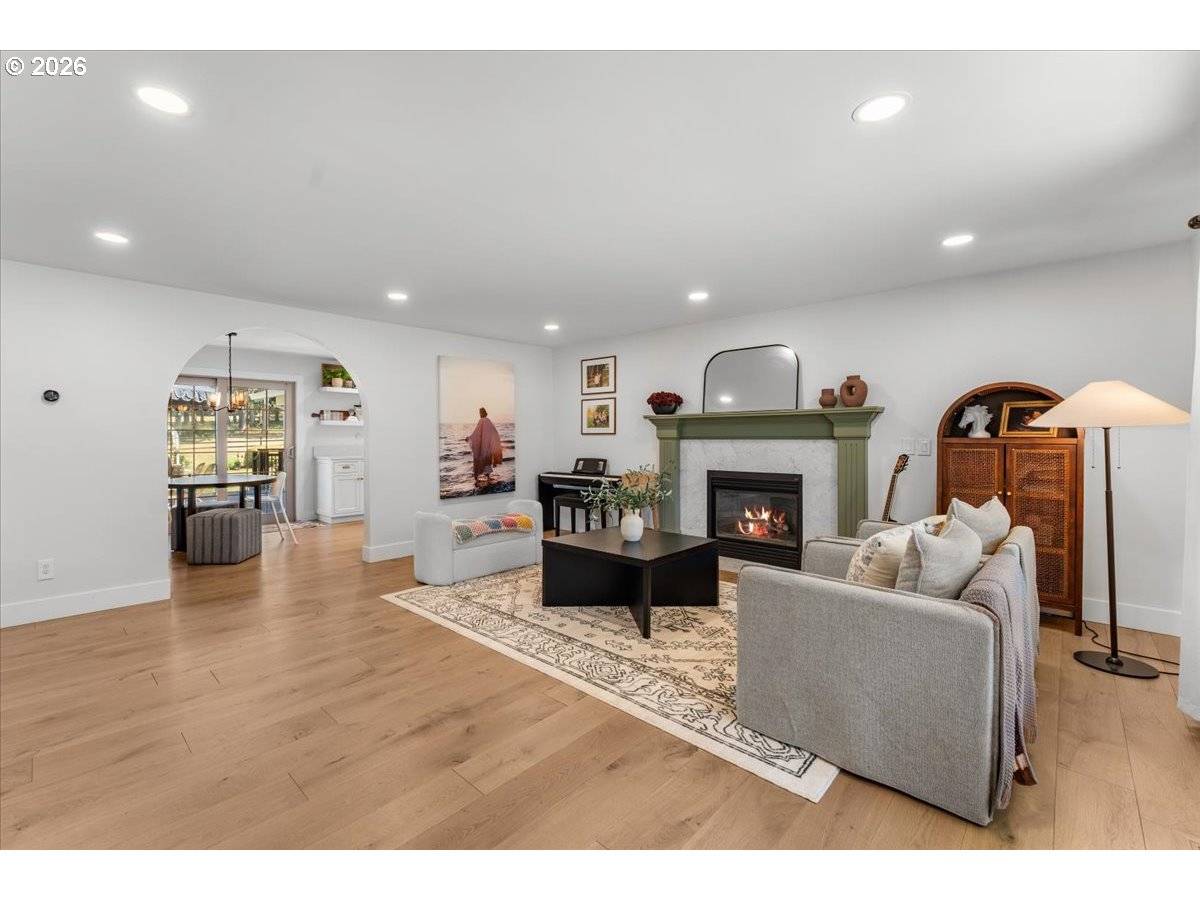 22950 SE FILBERT RD, Eagle Creek, OR 97022