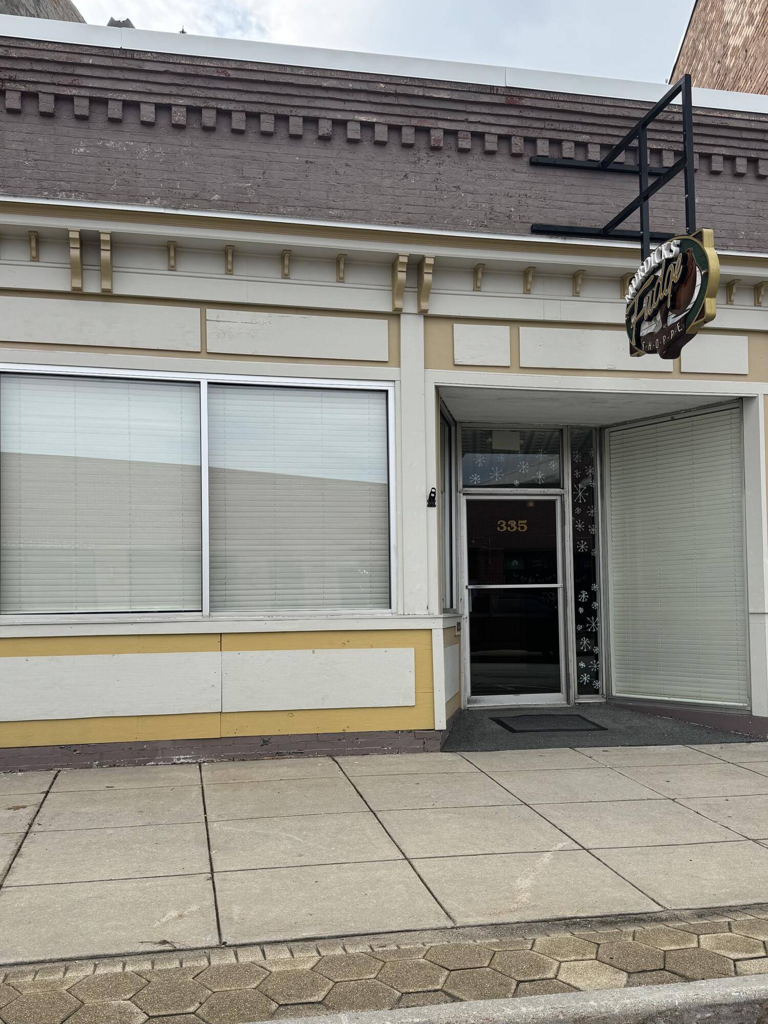 335 River ST, City Of Manistee, MI 49660