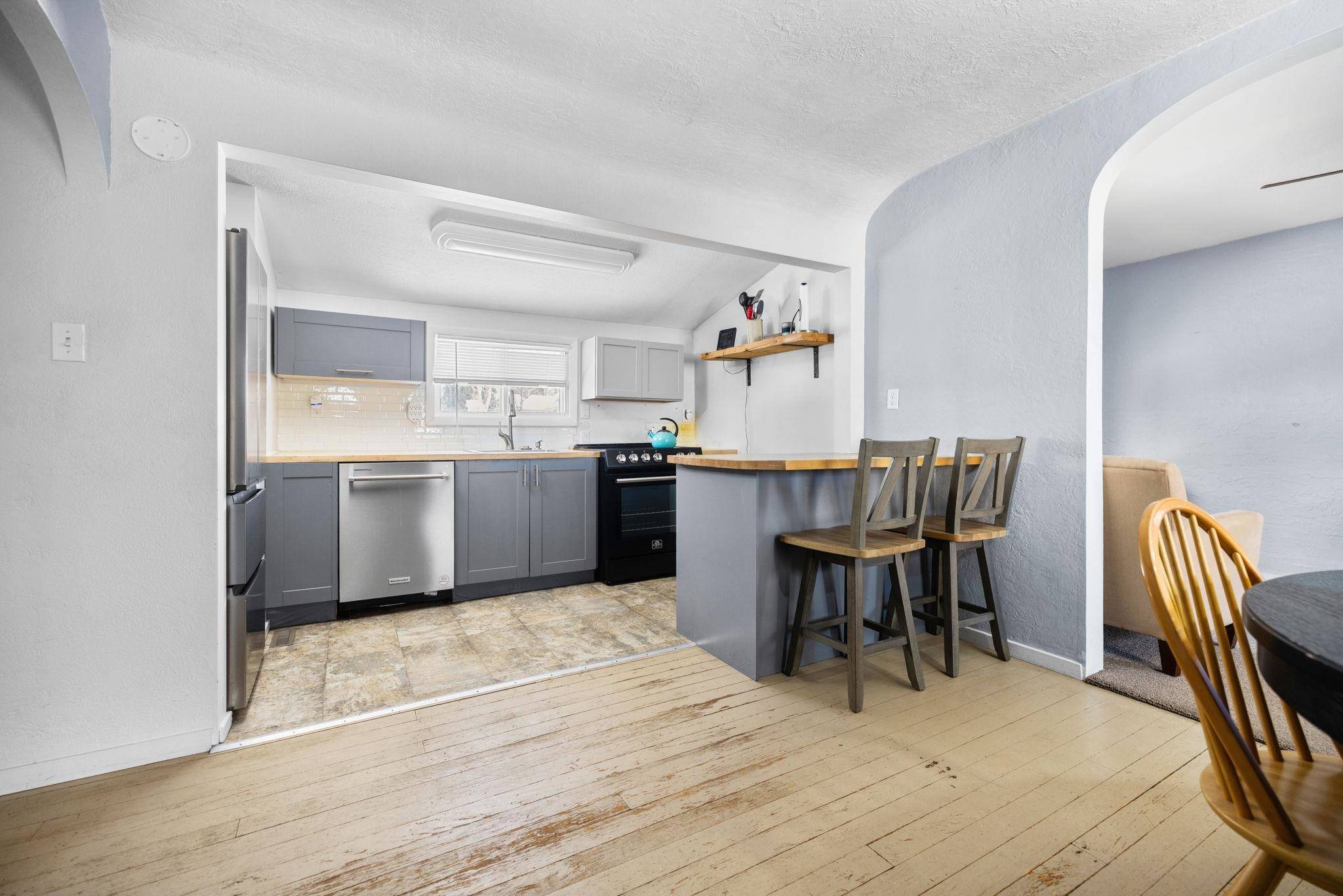 424 W Sixteenth ST, Traverse City, MI 49684