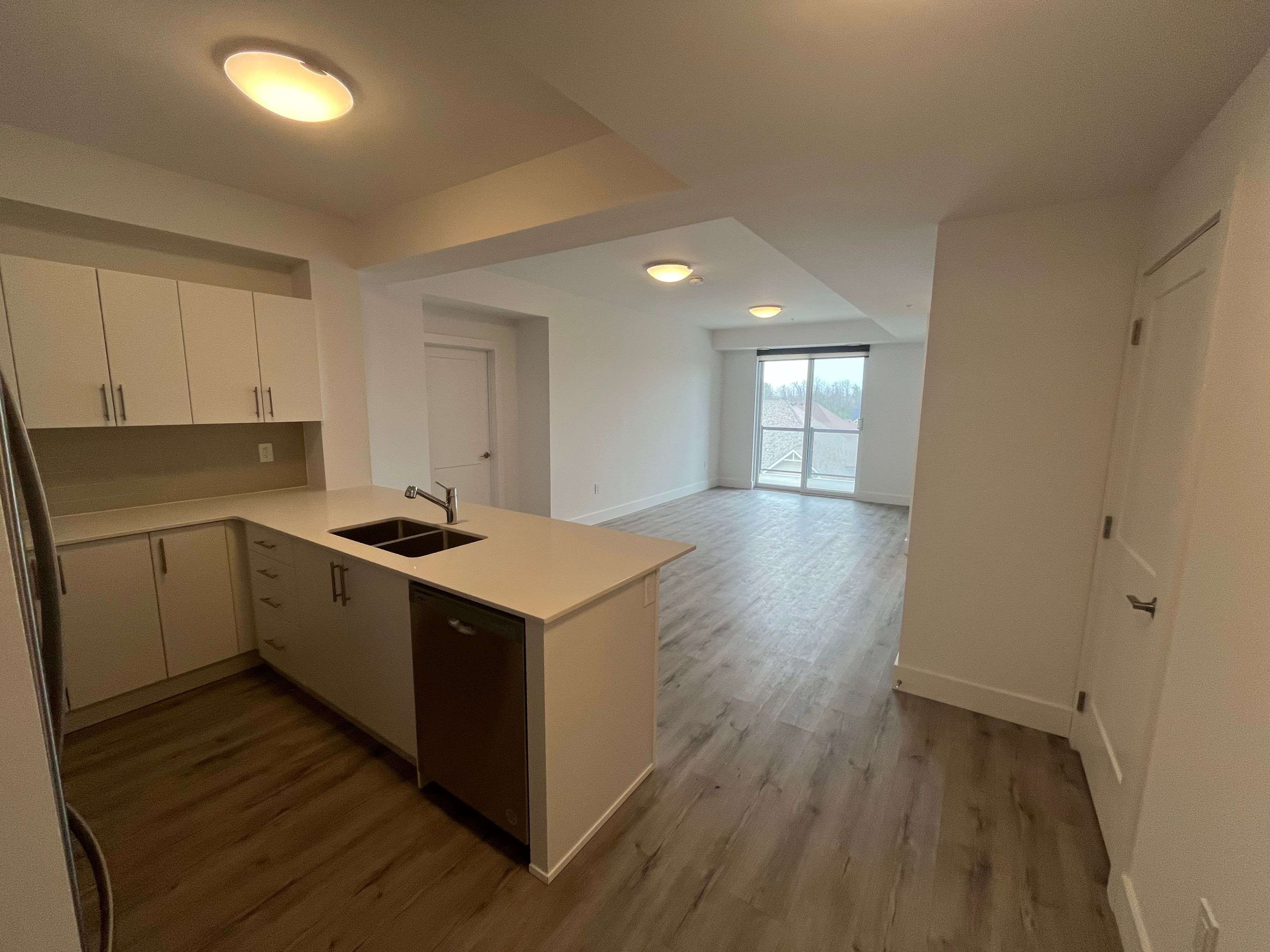 4 Kimberly LN #309, Collingwood, ON L9Y 5B4