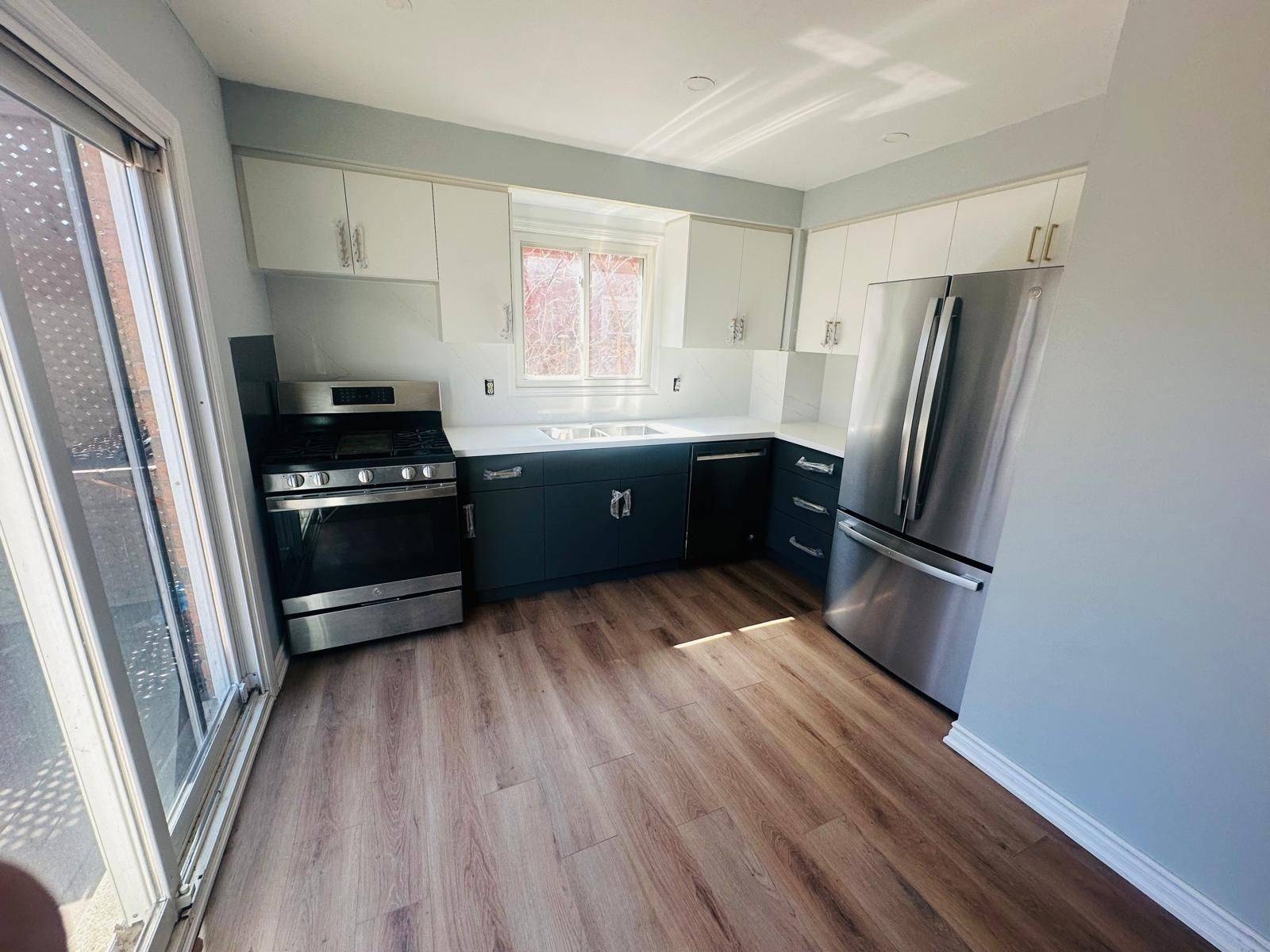 1078 Glenbrook AVE, Oakville, ON L6H 4A3