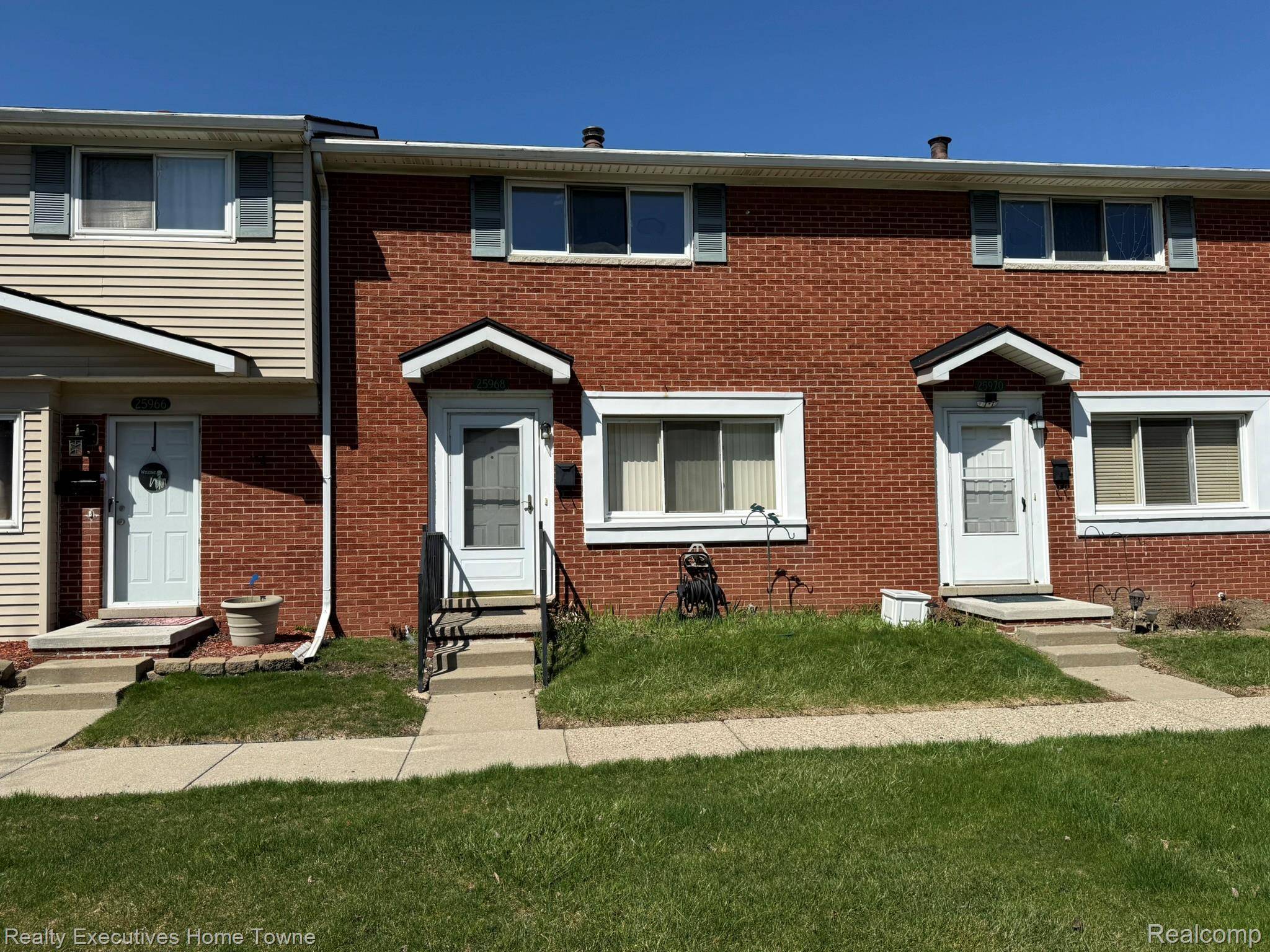 25968 Jeanette, Roseville, MI 48066