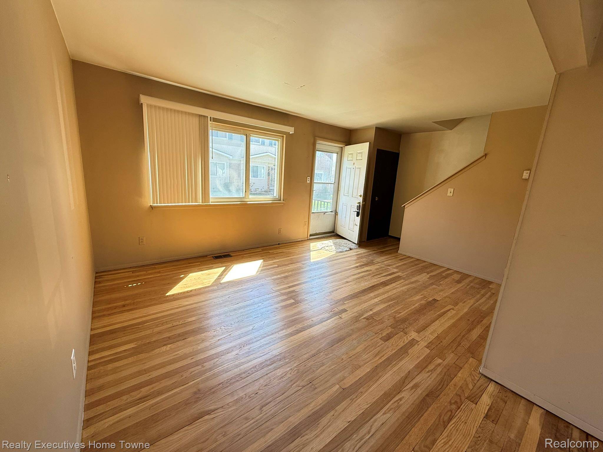 25968 Jeanette, Roseville, MI 48066