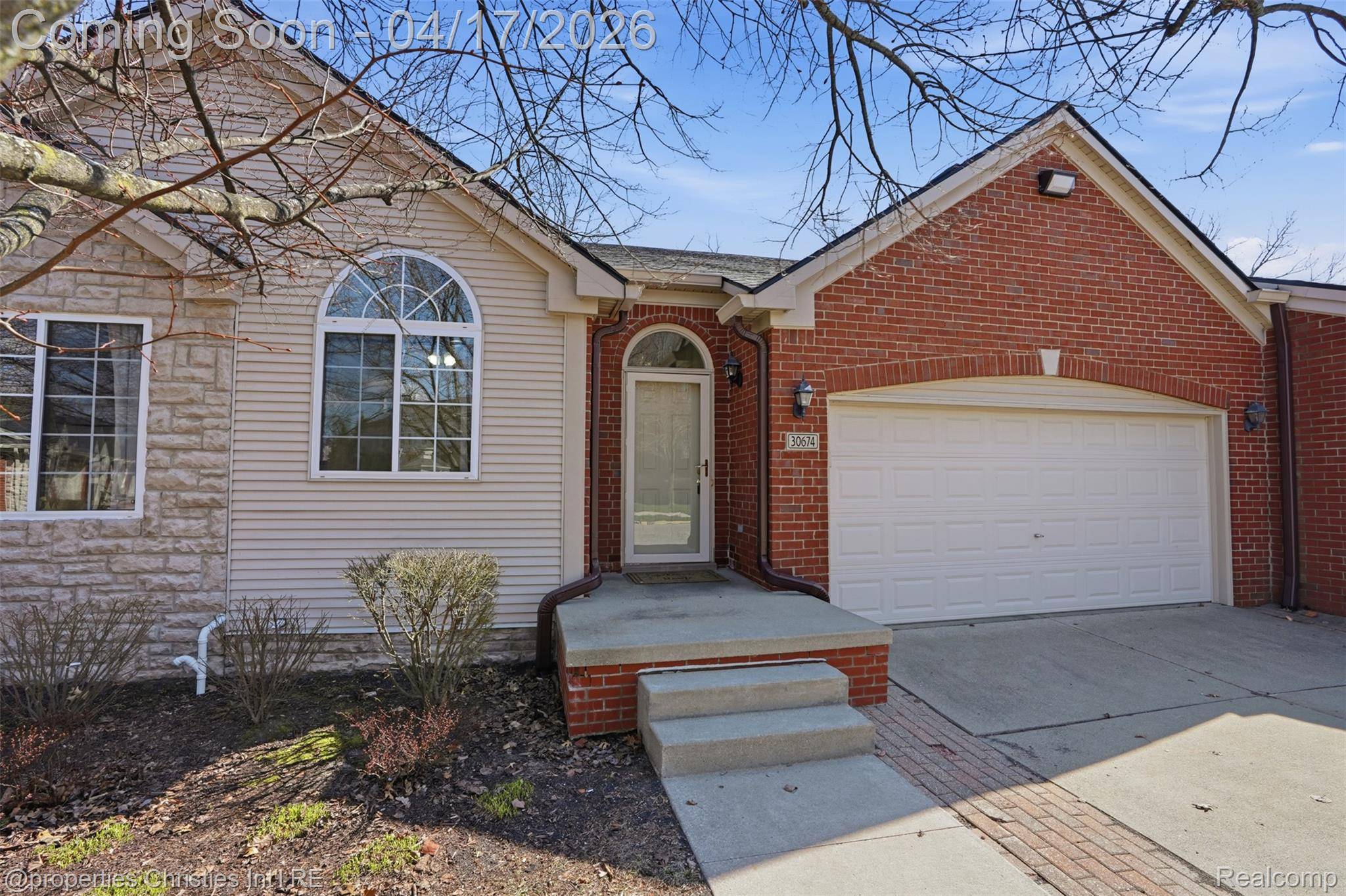 30674 Ardmore CT, Novi, MI 48377