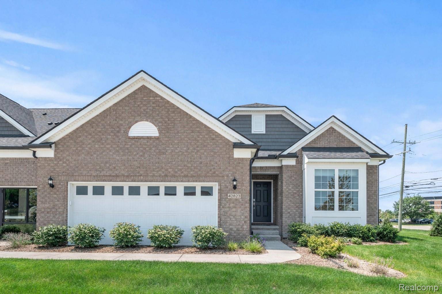 42823 Arbor DR, Clinton Charter Township, MI 48038