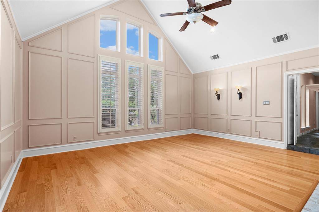 6512 Shorewood Drive, Arlington, TX 76016