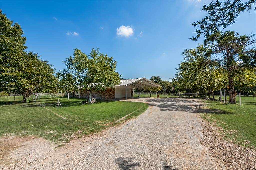 3092 N Trinity Street, Decatur, TX 76234