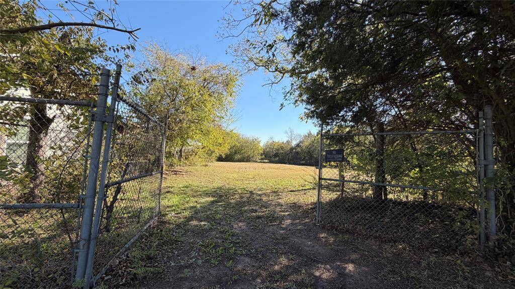 1160 Rodeo Center Boulevard, Mesquite, TX 75149