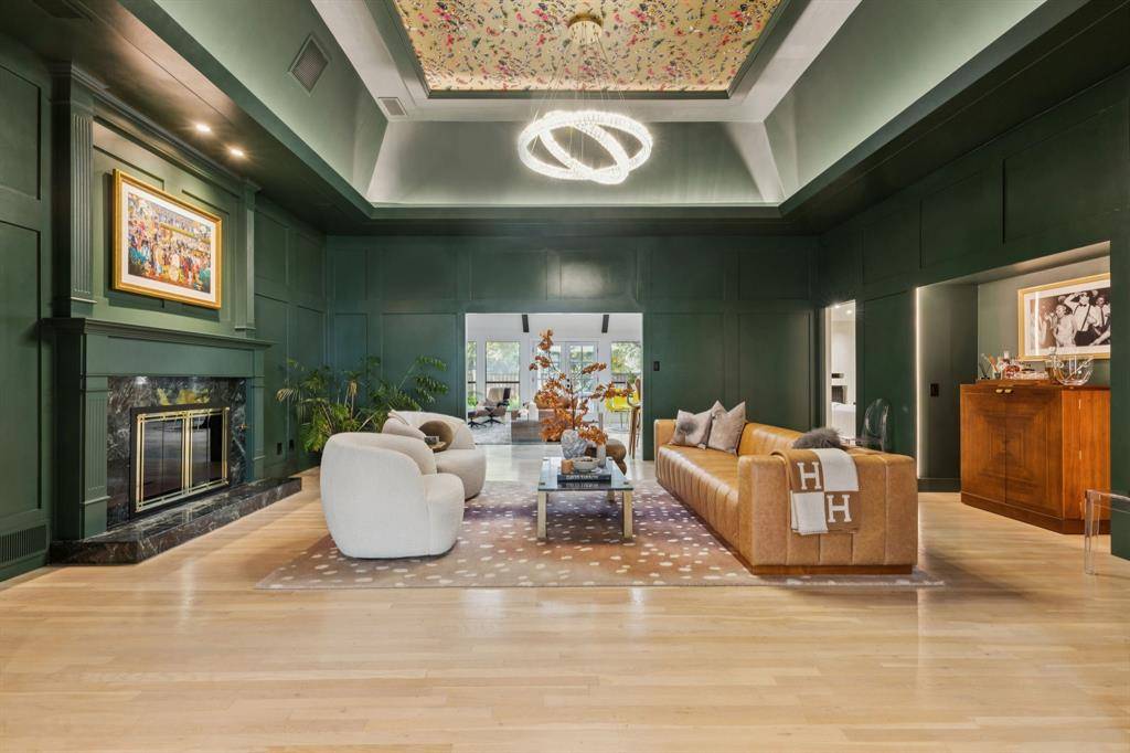 98 W Shore Place, Richardson, TX 75080