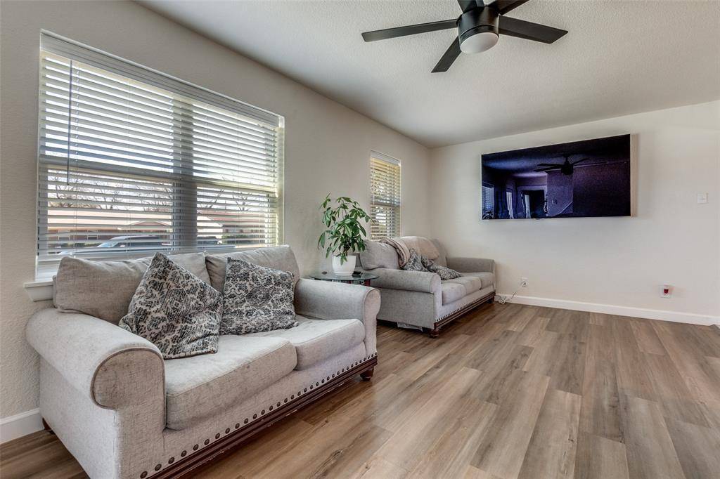 2736 Larchmont Drive, Mesquite, TX 75150