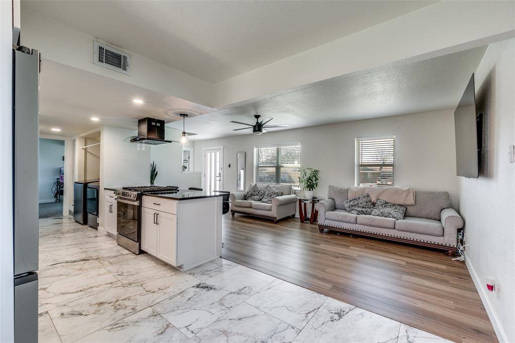 2736 Larchmont Drive, Mesquite, TX 75150