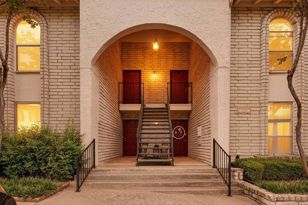 15926 Stillwood Street #2072, Dallas, TX 75248