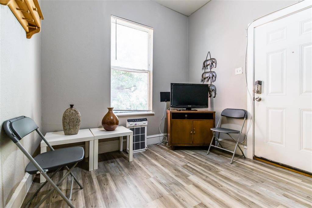 237 W Brooklyn Avenue, Dallas, TX 75208