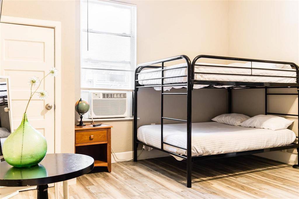 237 W Brooklyn Avenue, Dallas, TX 75208