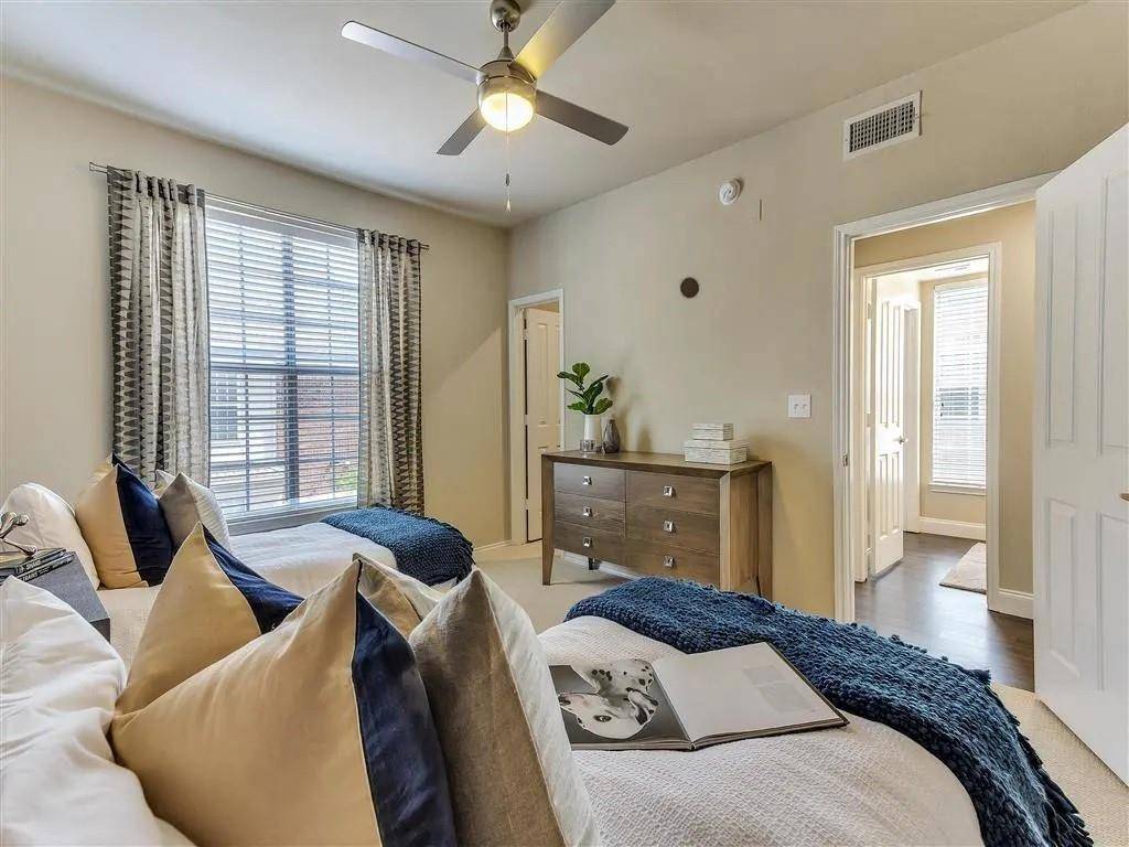 5445 Caruth Haven Lane #2026, Dallas, TX 75225