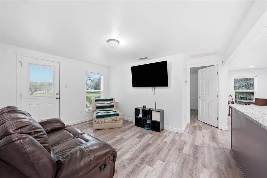 104 N Givins Street, Hillsboro, TX 76645