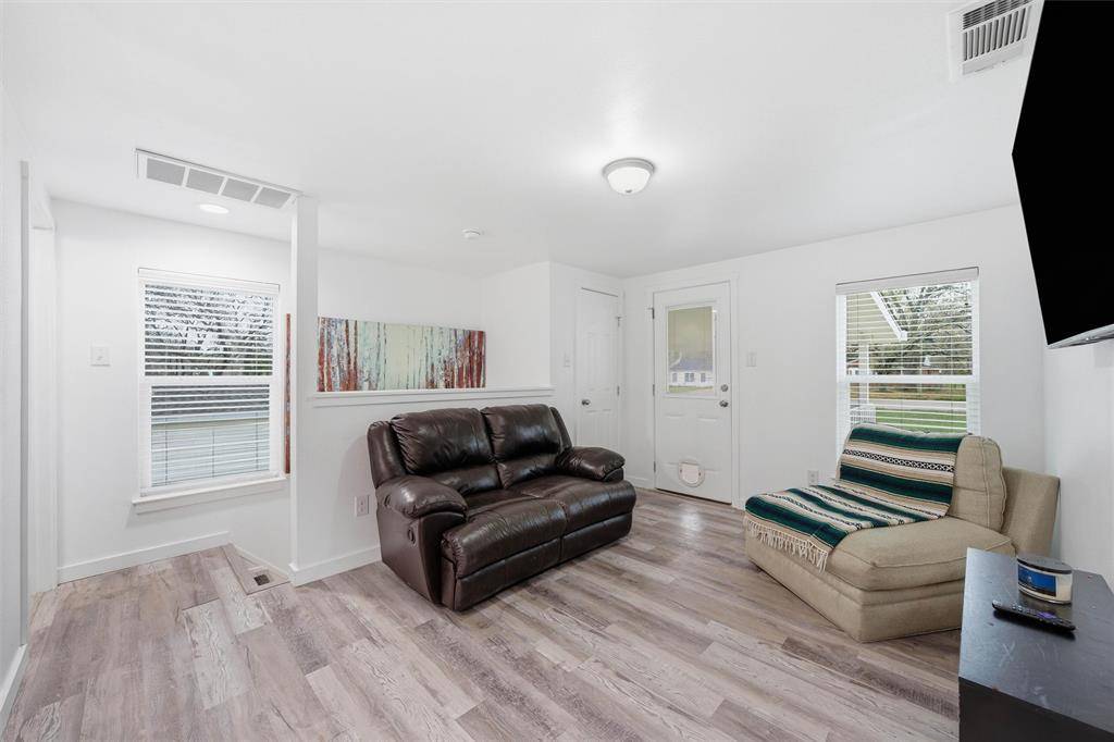 104 N Givins Street, Hillsboro, TX 76645