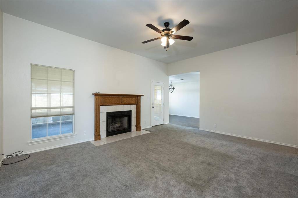 313 Pear Tree Place, Denton, TX 76207