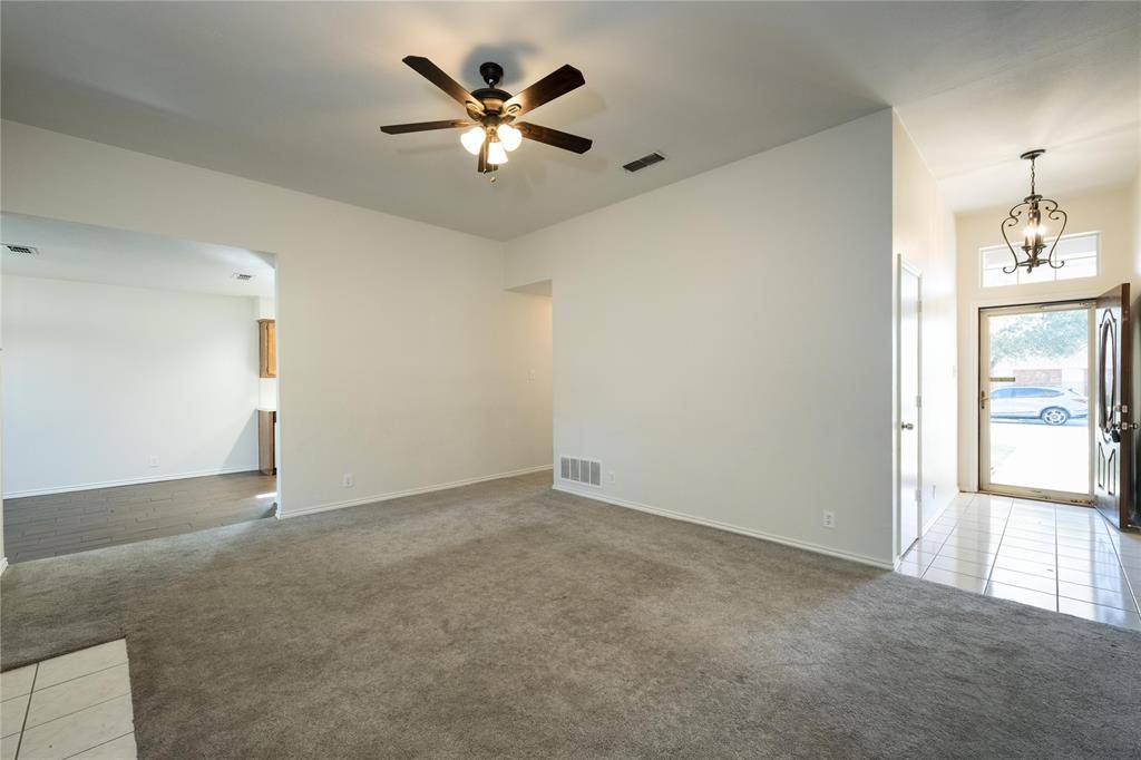 313 Pear Tree Place, Denton, TX 76207