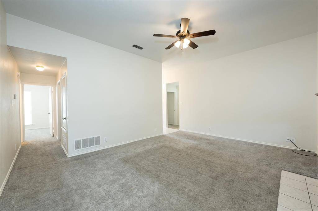 313 Pear Tree Place, Denton, TX 76207