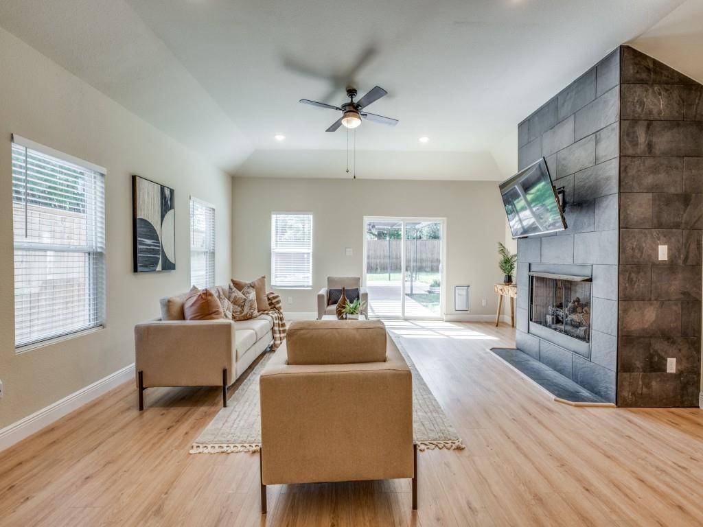 929 S Marlborough Avenue, Dallas, TX 75208