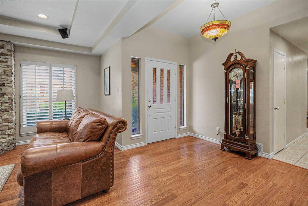 6609 Waterwood Circle, Benbrook, TX 76132