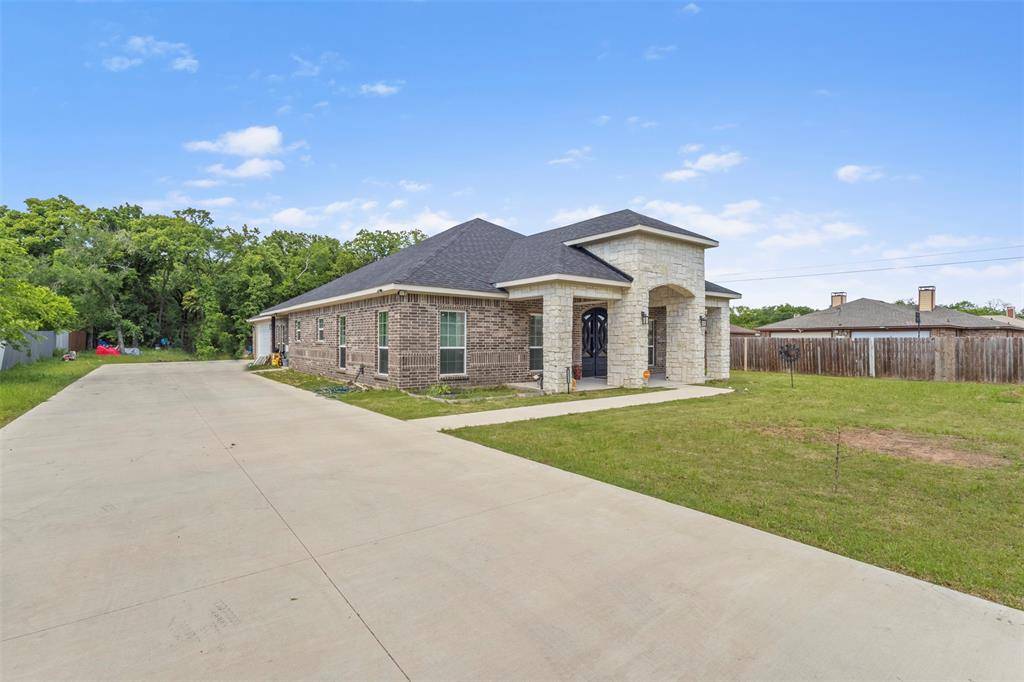 11101 Leeper Drive, Balch Springs, TX 75180