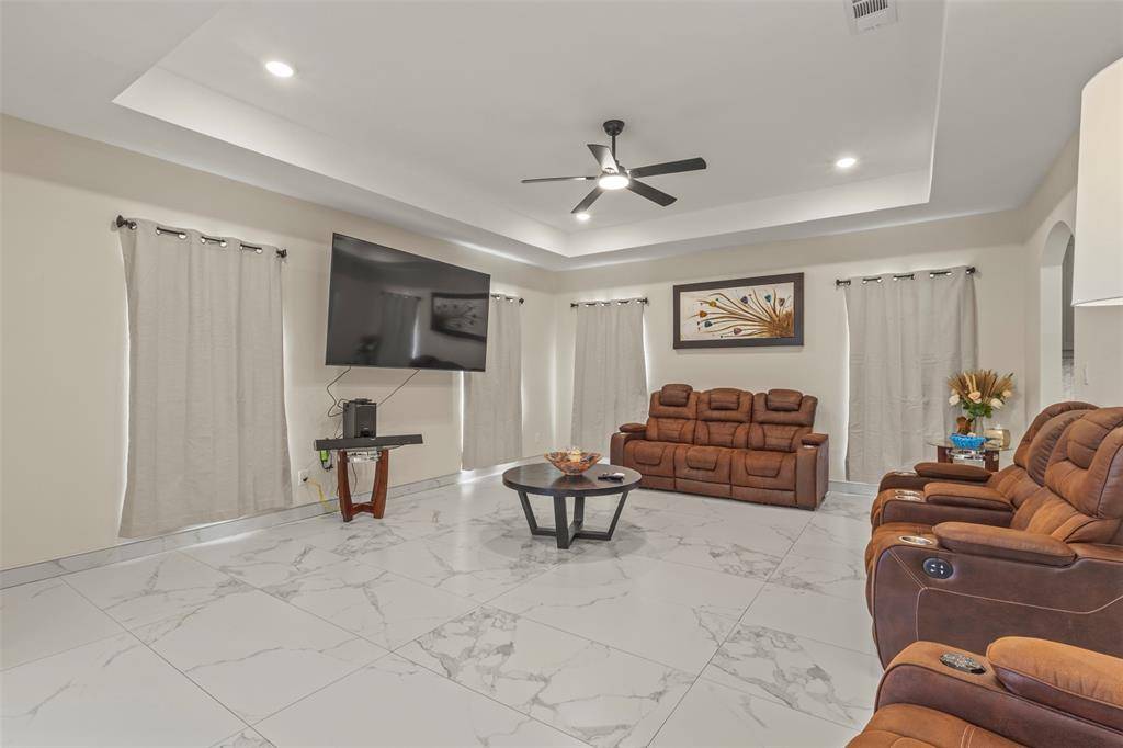 11101 Leeper Drive, Balch Springs, TX 75180