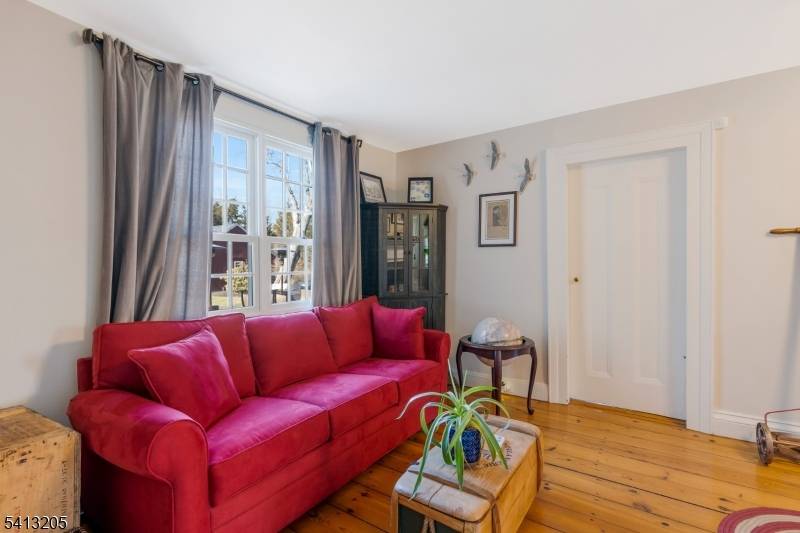 962 Old York Rd, Branchburg Twp., NJ 08853