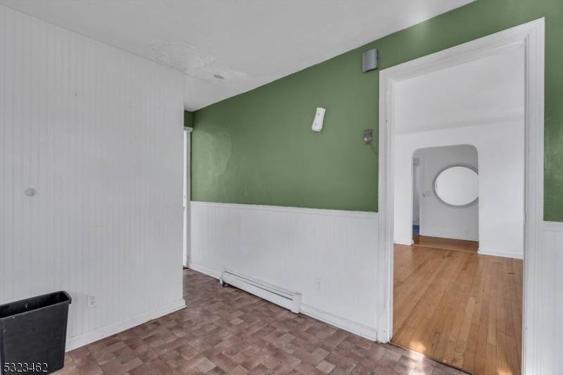 2801 Dewitt Ter, Linden City, NJ 07036