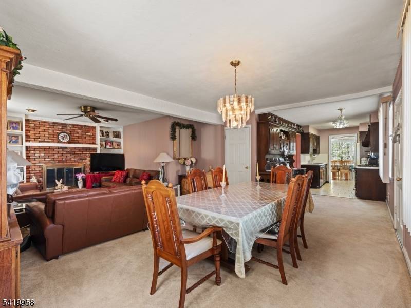 544 Goffle Hill Rd, Hawthorne Boro, NJ 07506