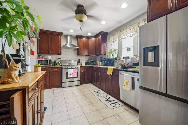 582 Belmont Ave, Haledon Boro, NJ 07508