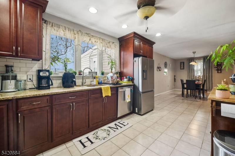 582 Belmont Ave, Haledon Boro, NJ 07508