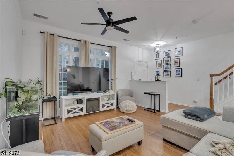 906 Memorial Dr, Belleville Twp., NJ 07109