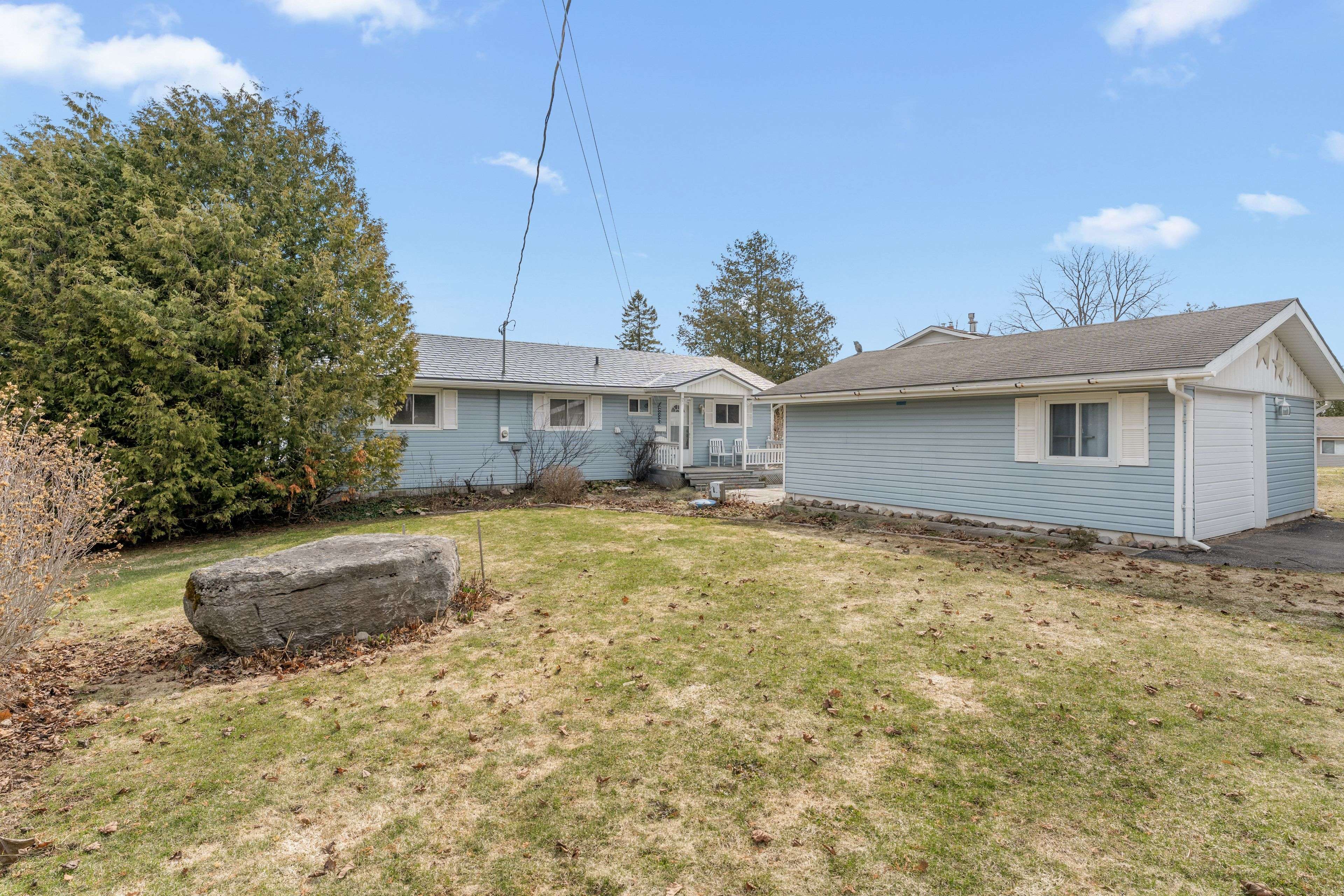 11 Lakeview CRES, Kawartha Lakes, ON K0M 1A0