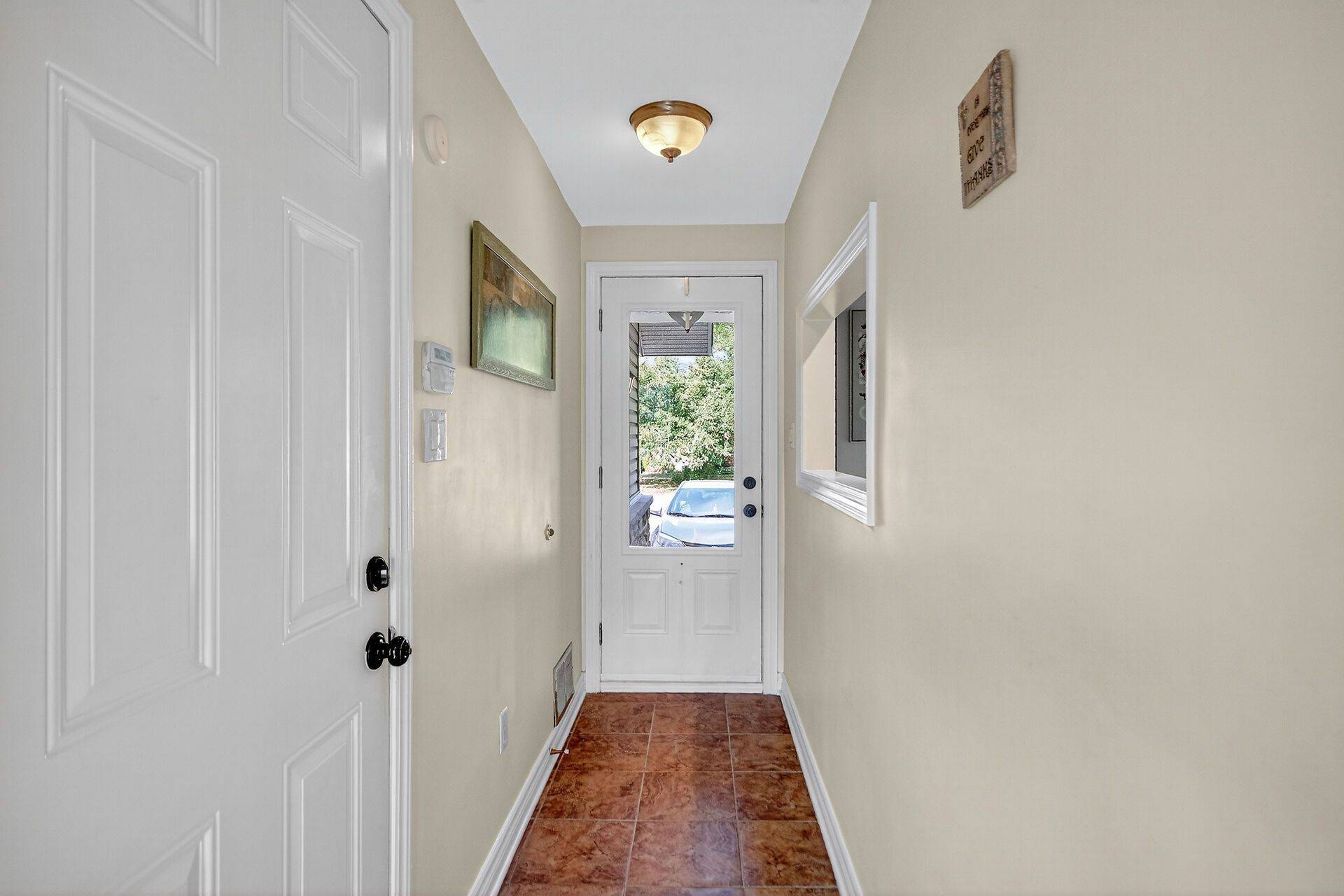 61 Fieldgate DR, Barrhaven, ON K2J 1V3