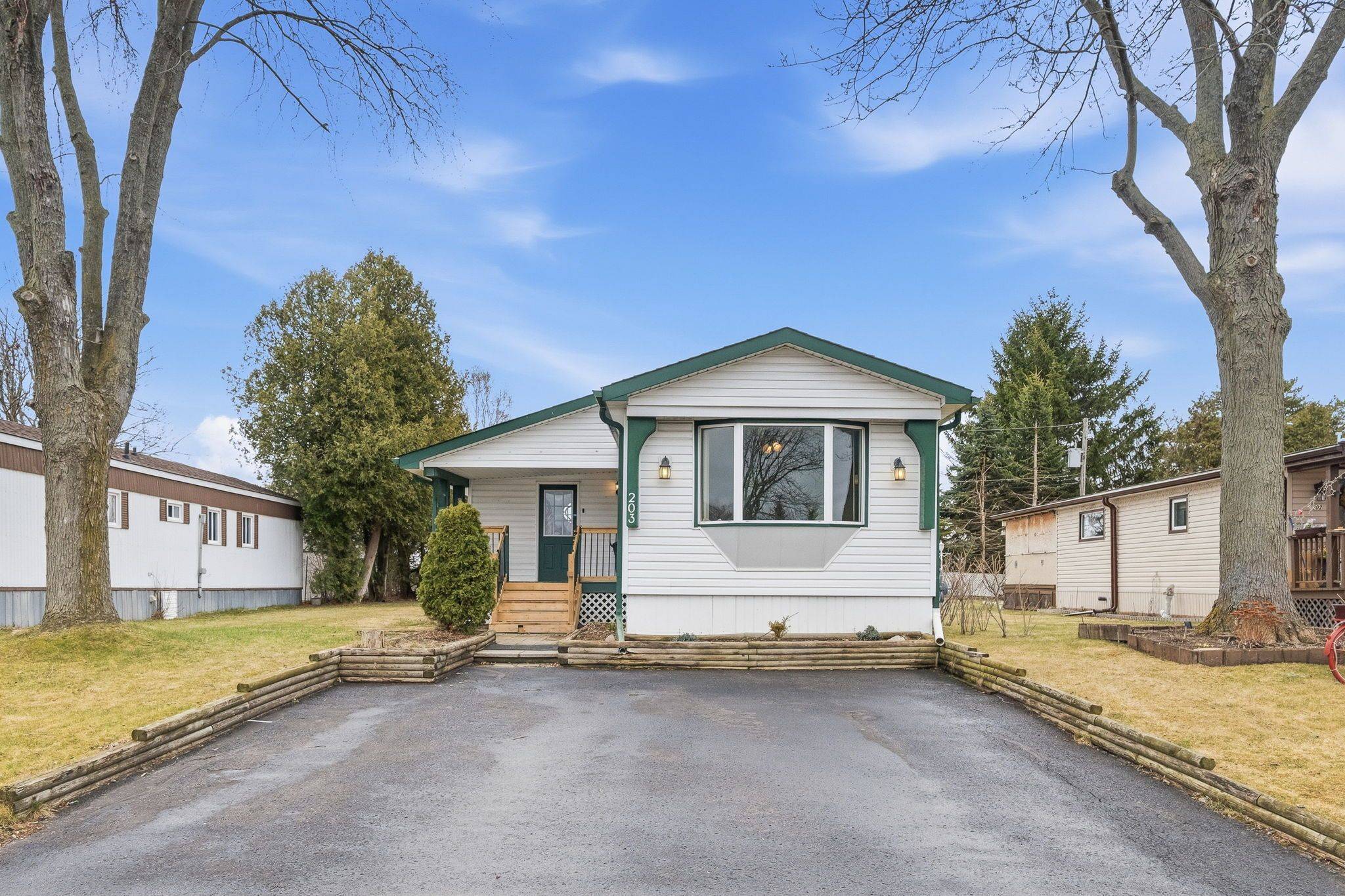 203 Lynn CRES, Hamilton Township, ON K9A 0X9